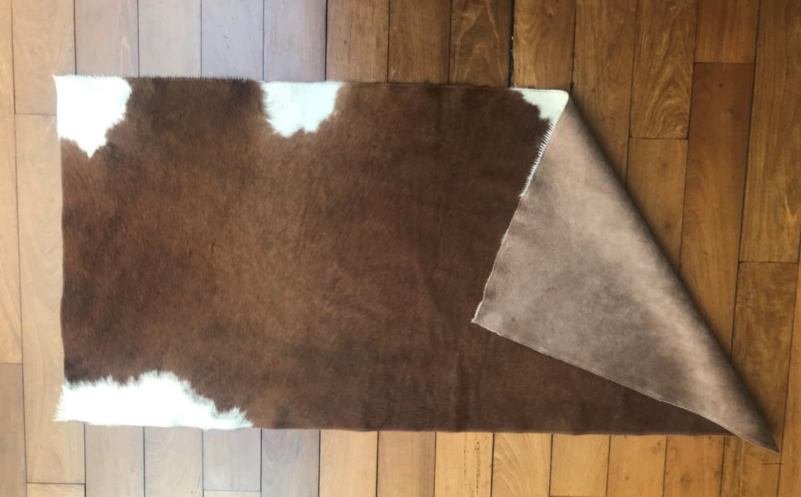 Natural Cowhide Throw Mocha & Ivory 2' 4" X 5'