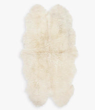 Load image into Gallery viewer, Natural Shape Sheepskin 4&#39;x6&#39;