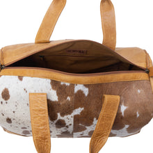 Load image into Gallery viewer, Cattle Drive Men's Hairon Leather Traveller Bag in Bridle Ivory