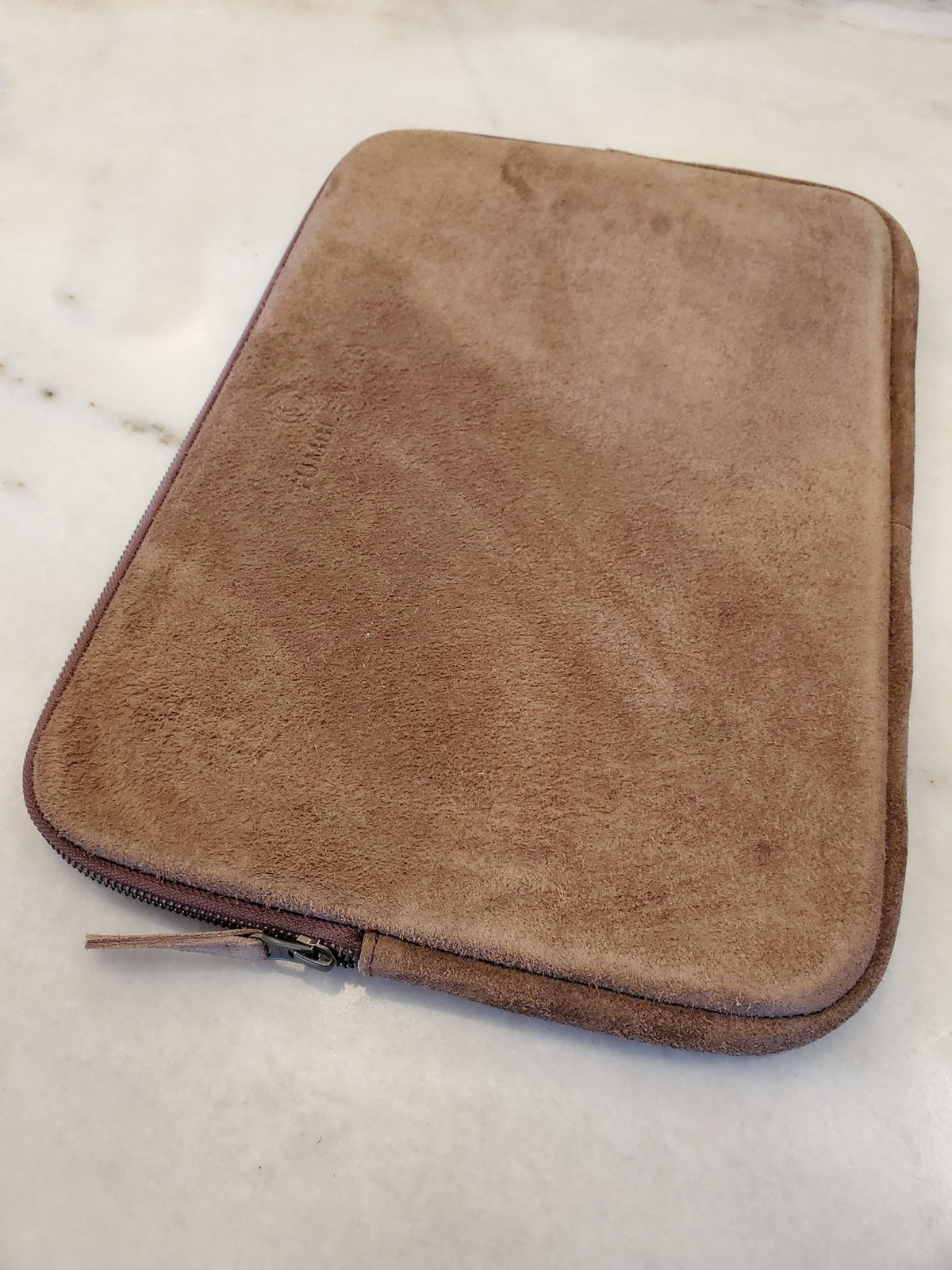 Natural Suede 15" Laptop Case / Tobacco
