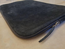 Load image into Gallery viewer, Natural Suede 13&quot; Laptop Case / Black