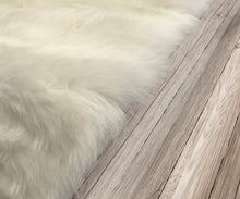 Load image into Gallery viewer, Natural Sheepskin Area Rug 6&#39;x9&#39;