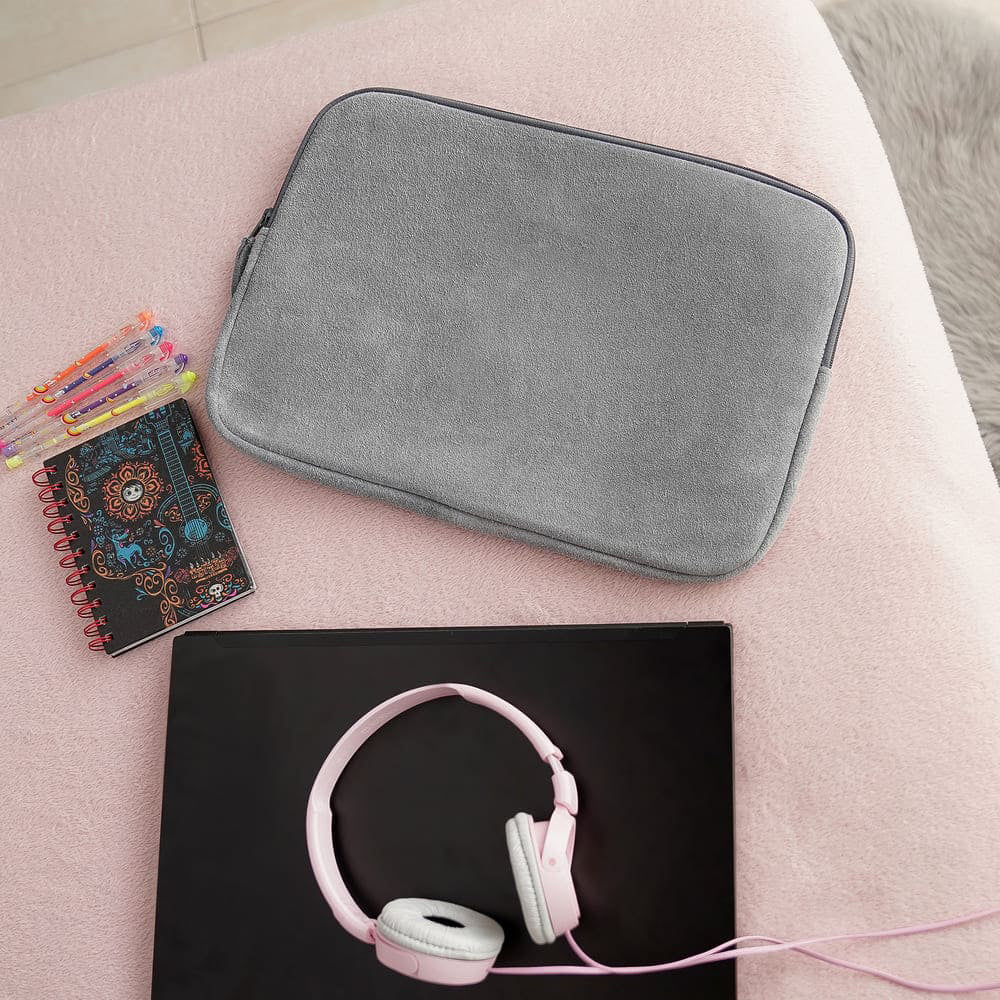 Natural Suede 15" Laptop Case / Silver