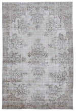 Load image into Gallery viewer, Vintage Turkish Rug - Distressed