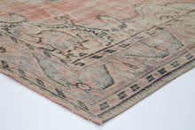 Load image into Gallery viewer, Vintage Turkish Rug - 8&#39; 2&quot; x 5&#39; 7&quot;