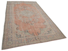 Load image into Gallery viewer, Vintage Turkish Rug - 9&#39; 3&quot; x 5&#39; 5&quot;