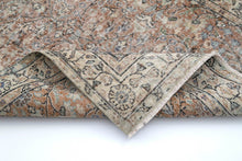 Load image into Gallery viewer, Vintage Turkish Rug